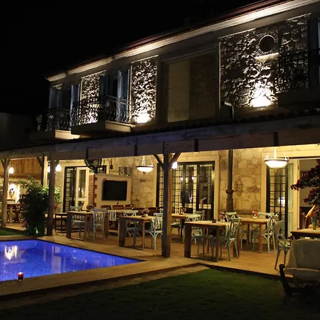 Palm Alaçatı Boutique Hotel